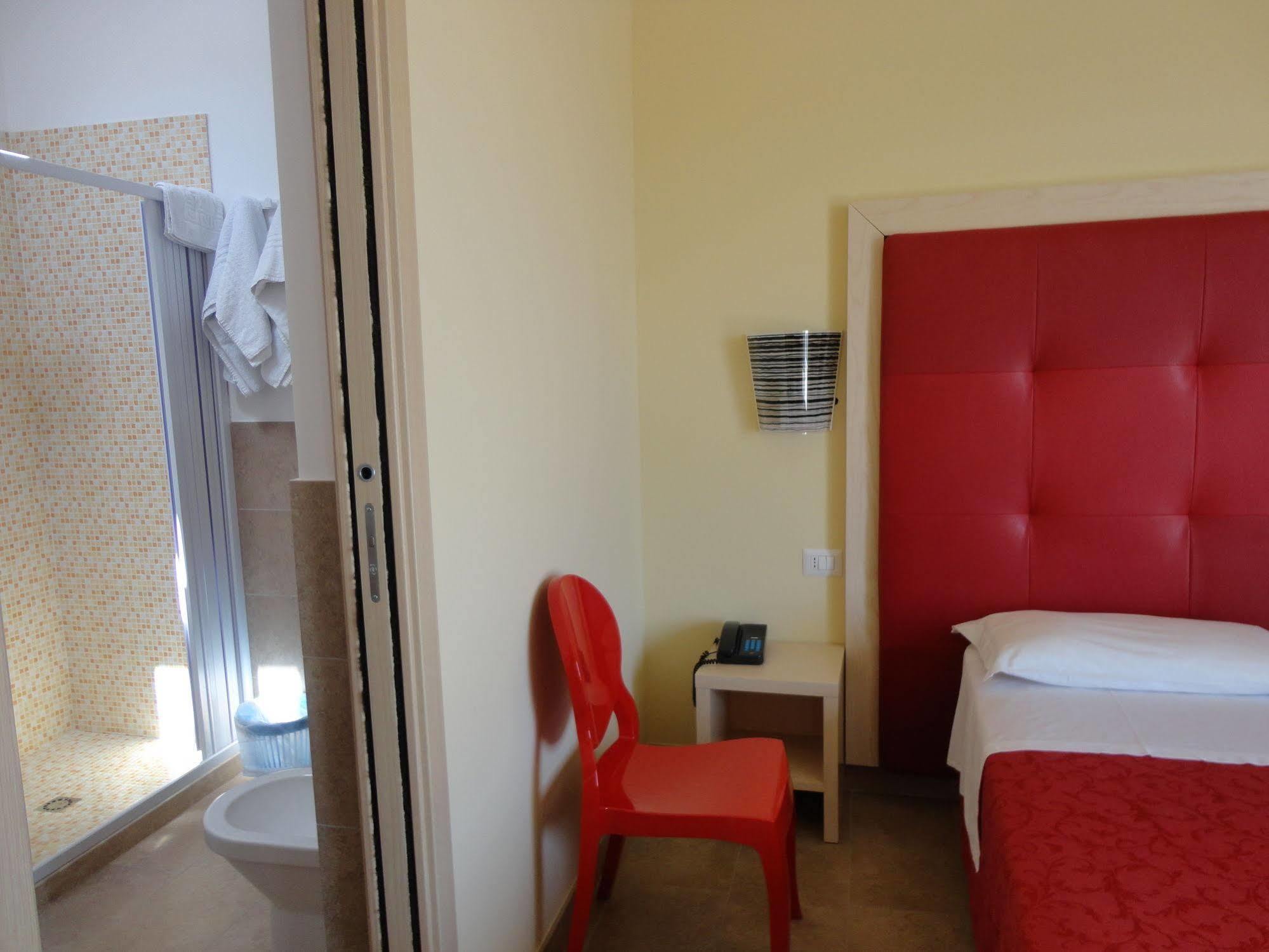 Hotel Sole LMP Buitenkant foto