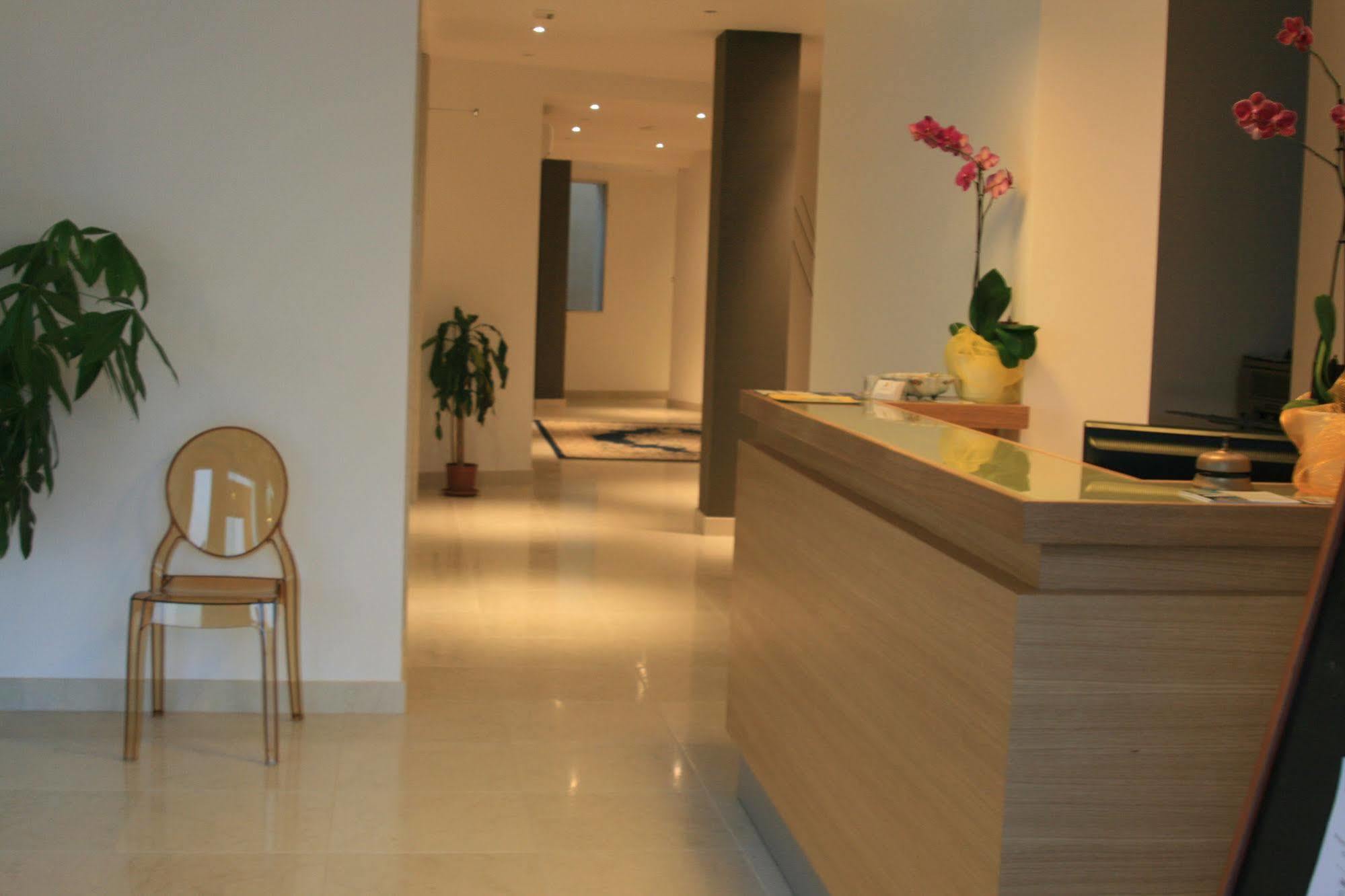 Hotel Sole LMP Buitenkant foto